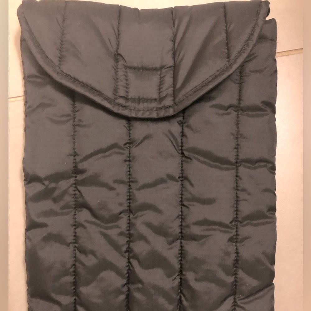 Baggu puffy laptop sleeve